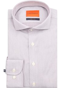 Katoenen overhemd in lichtroze met een klein textuurpatroon, klassieke kraag en lange mouwen, met drie knopen en een borstzakje.