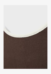 Non sélectionné, dark brown