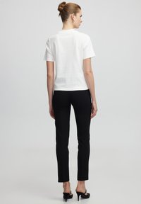 Ipekyol REGULAR FIT - Jednoduché tričko - white