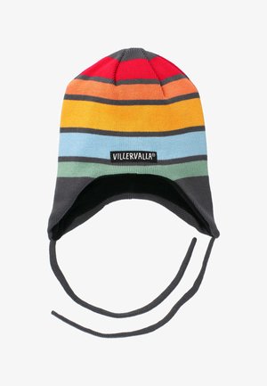 Mønstret strikhue i flere farver med lodrette striber i rød, orange, gul, lys blå, grøn og grå. Har øreklapper og hagebind.