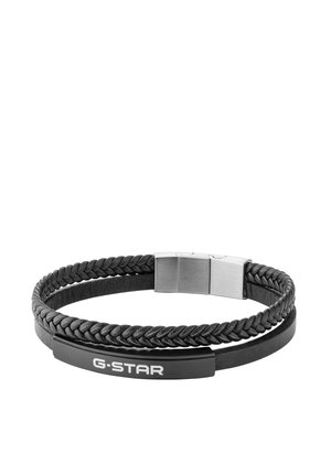 Čierny kožený náramok s jedným pleteným a jedným hladkým remienkom, striebornou sponou a čiernou platničkou s vygravírovaným logom G-STAR.