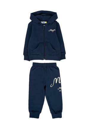 Marineblauwe peuter hoodie en set van sweatpants met elastische taille, met voorzakken en witte "Msgm" logo op de borst en het been.