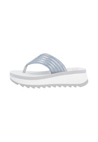 Tongs bleu clair avec une bride texturée, semelle plateforme blanche et accents gris. Présente un dessous strié et antidérapant.