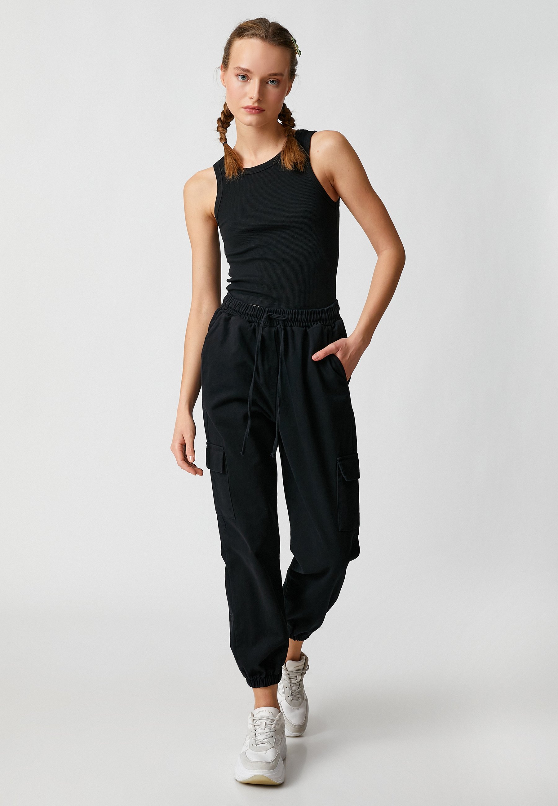Koton Herren Jogger Sweatpants Mit Reißverschlusstasche – Bequeme Freizeithose In Anthracite