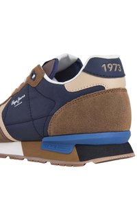 Pepe Jeans BRIT COLORS - Tossud - mink beige