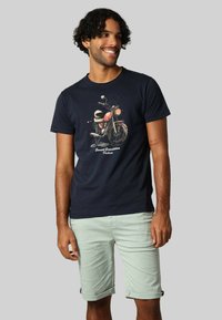 Non sélectionné, Navy