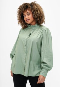 Zizzi - MIT RUFFLES - Hemdbluse - green bay Thumbnail-Bild 1