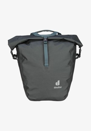 Zaino roll-top di colore grigio scuro, realizzato in tessuto resistente con una finitura texturizzata. Presenta una fibbia laterale, spallacci regolabili e il logo del marchio.