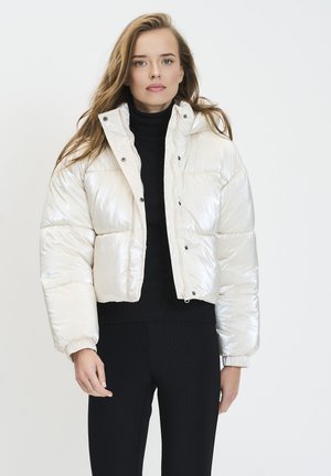 CROPPED METALIC PUFFER - Zimní bunda - cream