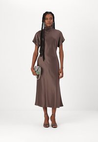 Malina ALIVIA MIDI - Juhlamekko - chocolate