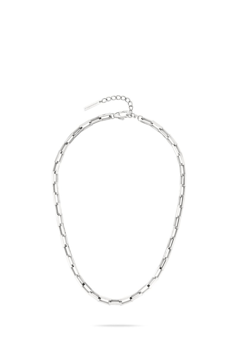 Silberne Halskette mit länglichen, rechteckigen Gliedern in polierter Ausführung und kleinen schwarzen Akzenten, gesichert mit einem Karabinerverschluss und einer Verlängerungskette.
