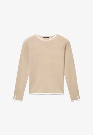 Beiges Strickoberteil mit langen Ärmeln, rundem weißem Ausschnitt und kontrastierenden weißen Manschetten. Glatte Textur mit figurbetonter Silhouette.
