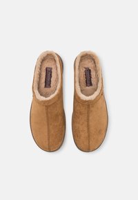 Skechers MELSON - Pantoffels - tan