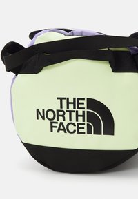 The North Face BASE CAMP DUFFEL - XS - Reiseveske - optic violet/astro lime/white dune