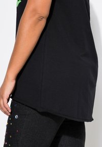 Angel of Style PEACE-MOTIV - T-shirts print - black