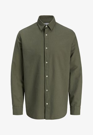 Oliivinvihreä pitkähihainen nappikauluspaita, jossa on tavallinen kaulus ja valkoiset napit edessä.