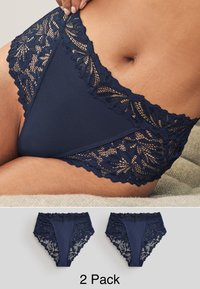 Mutandine blu navy in tessuto morbido, con rifinitura in pizzo floreale lungo la vita, presentate in confezione da due.