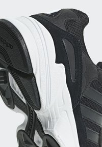 adidas Originals YUNG-96 SHOES Sneakers basse black/nero