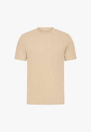 Beige lyhythihainen t-paita, valmistettu pehmeästä puuvillasta, pyöreällä kauluksella ja suoran leikkauksen omaava. Yksinkertainen malli ilman kuvioita tai koristeita.