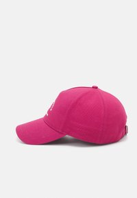 KARL LAGERFELD RUE ST-GUILLAUME CAP - Naģene - persian red