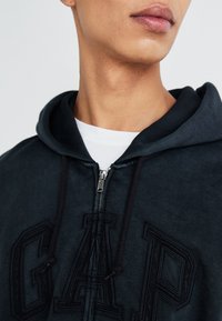 GAP LOGO - Camisola com fecho - moonless night
