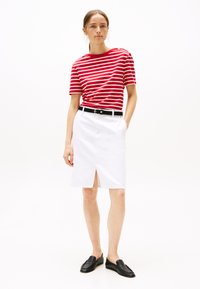 Tommy Hilfiger STRIPE  - Print T-shirt - primary red/calico
