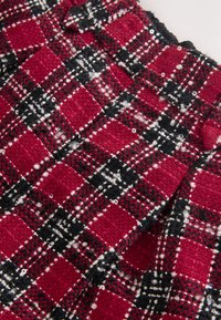 Non sélectionné, red