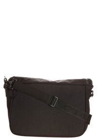 Borsa a tracolla nera realizzata in materiale resistente, dotata di una ampia tracolla e di una linea rettangolare elegante con chiusura a zip.