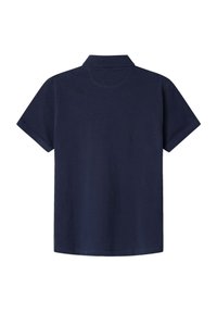 Koszulka polo z krótkim rękawem w kolorze granatowym, wykonana z bawełny, z klasycznym kołnierzykiem, prostym dołem, bez widocznych wzorów czy akcentów.