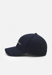 Thumbnail Image 5