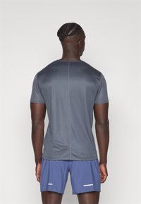 ASICS CORE TOP - Sports T-shirts - carrier grey