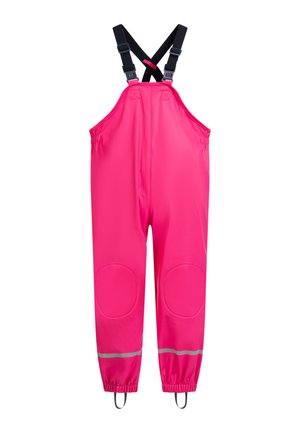 Leuchtend pinke wasserdichte Latzhose mit schwarzen verstellbaren Schultergurten, Knieverstärkungen, reflektierenden Bändern nahe den Bündchen und elastischen Fußschlaufen.