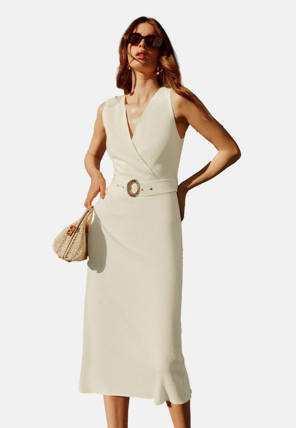 REGULAR FIT -   MIDI  FRONT - Freizeitkleid - ivory