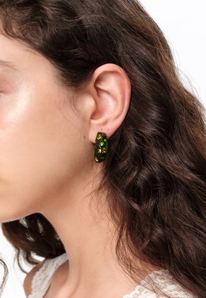 BIMBA Y LOLA, BIMBA Y LOLA PENDIENTES ARO RESINA VERDE Y CRISTALES - Pendientes - verde
