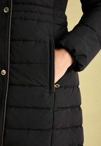 Tom Joule Ziemas mētelis - black