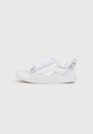 KNU SKOOL - Pantofi skate - metallic silver-coloured