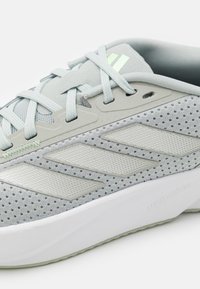 adidas Performance DURAMO SL W - Tenisice za cestovno trčanje - silver/zero metallic/semi green spark