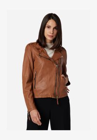 Geselecteerd, cognac braun