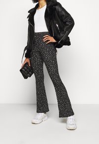 Topshop Petite Kalhoty - black