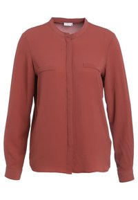 Blouse à manches longues couleur rouille en tissu léger, avec un col rond, une fermeture à boutons sur le devant et deux poches poitrine.