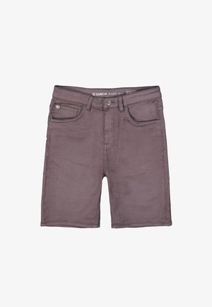 Shorts en jean gris avec une coupe classique, poches avant et fermeture à bouton. Présente une texture subtile et un détail de surpiqûre.