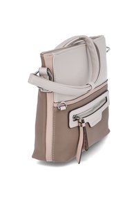 Borsa a tracolla verticale in pelle beige chiaro e taupe, con una tasca frontale con zip, texture liscia e manico regolabile.