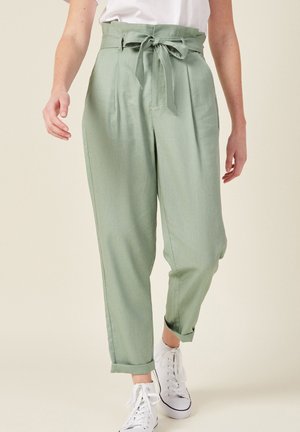 BONOBO Jeans KAROTTEN MIT GÜRTEL - Pantaloni - vert olive