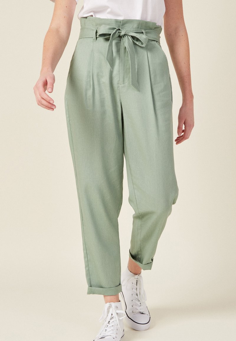 BONOBO Jeans KAROTTEN MIT GÜRTEL - Broek - vert olive