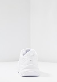 puma cilia white