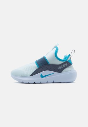 Nike Performance, FLEX RUNNER 4 WARM UNISEX - Обувки за бягане по асфалт - glacier blue/light current blue/diffused blue/blue tint