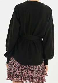 Trendyol Pullover - black