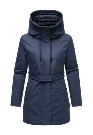 Giacca parka imbottita blu navy con colletto alto, cordini regolabili, zip frontale, vita con cintura e due tasche laterali.
