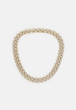 Collier en chaîne de couleur or avec deux rangées liées de maillons ovales et rectangulaires, texture lisse et finition métallique.