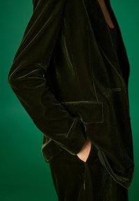 Next REGULAR FIT zielony